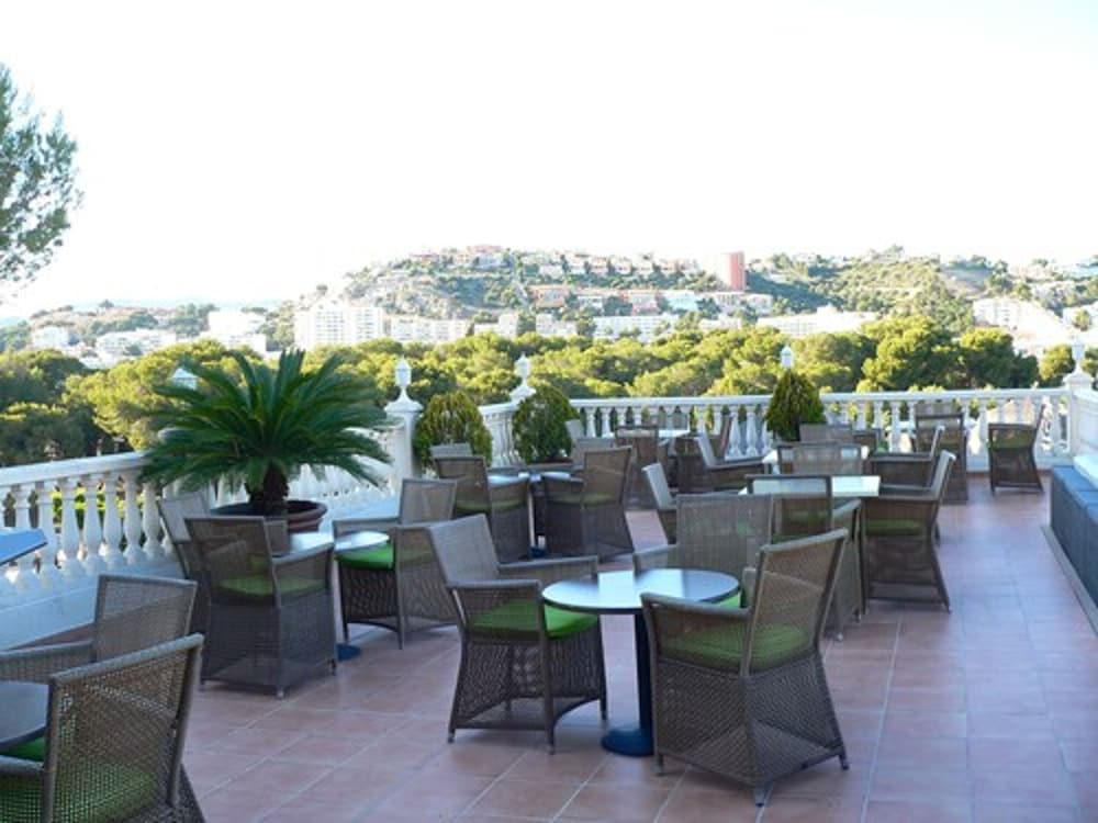 Фото Hotel Boutique Bon Repos - Adults Only