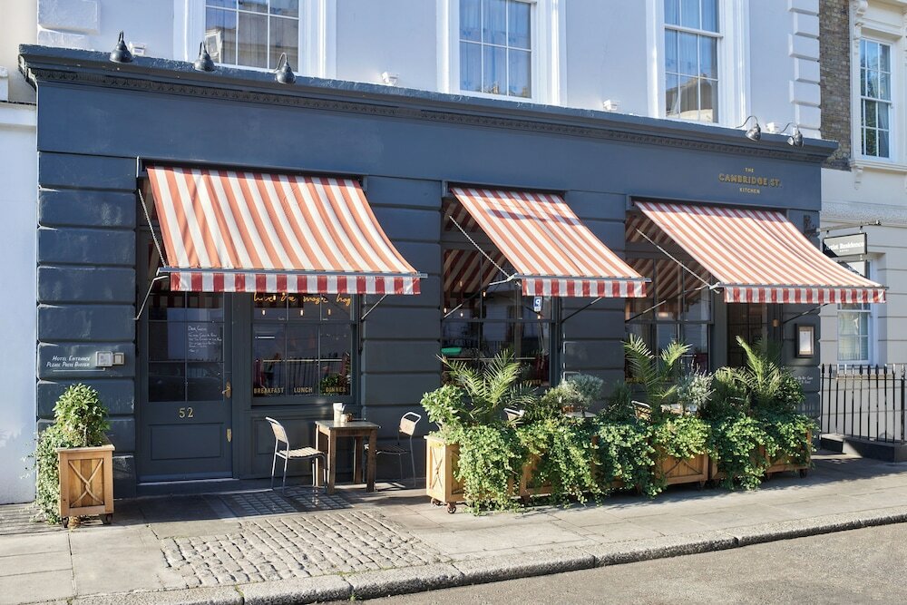 Фото Artist Residence London