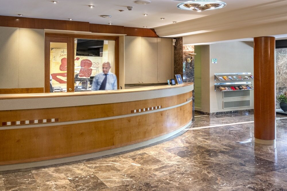 Фото Hotel Ciudad de Castelldefels