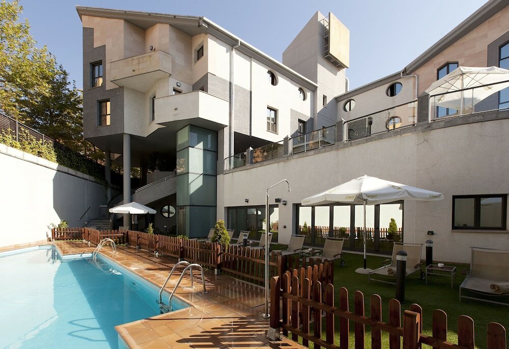 Фото Hotel Badajoz Center