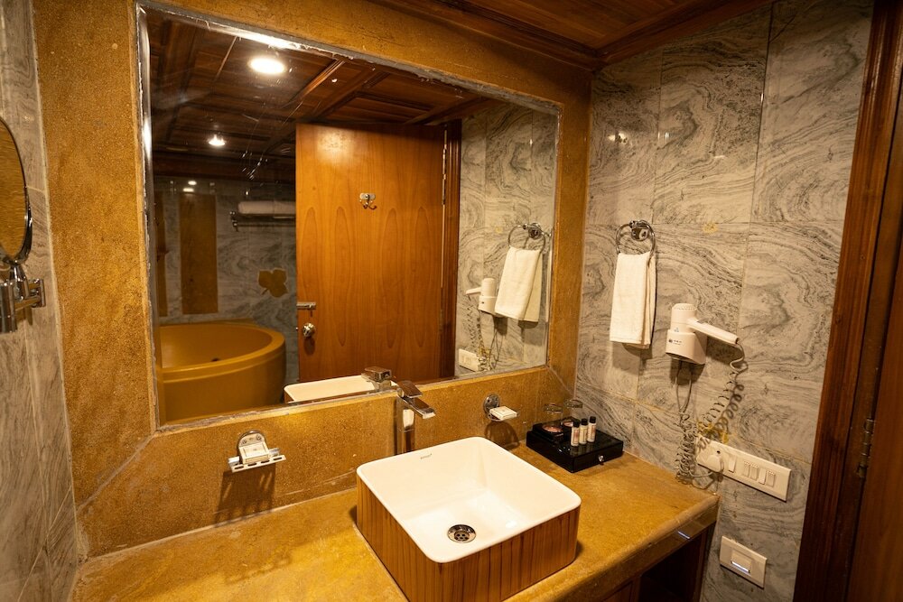 Фото Chokhi Dhani The Palace Hotel