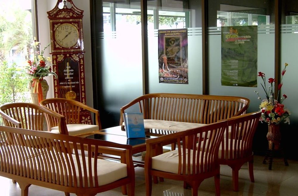 Фото Maneerote Hotel Surin