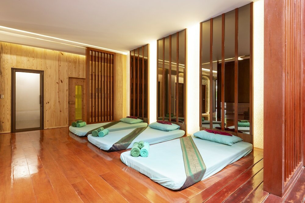 Фото Khao Lak Bayfront Resort