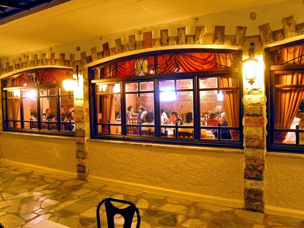 Фото Mytilana Village Hotel