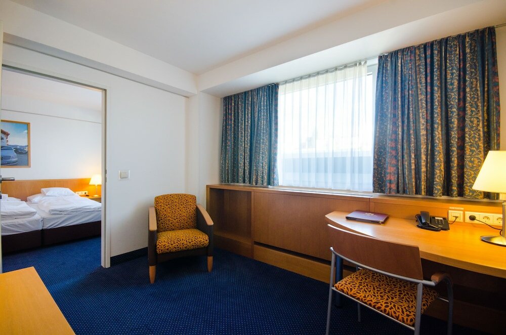 Фото Hotel Strudlhof