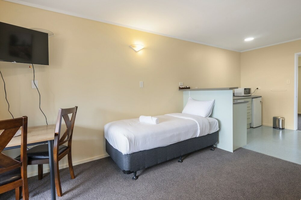 Фото Fenton Court Motel