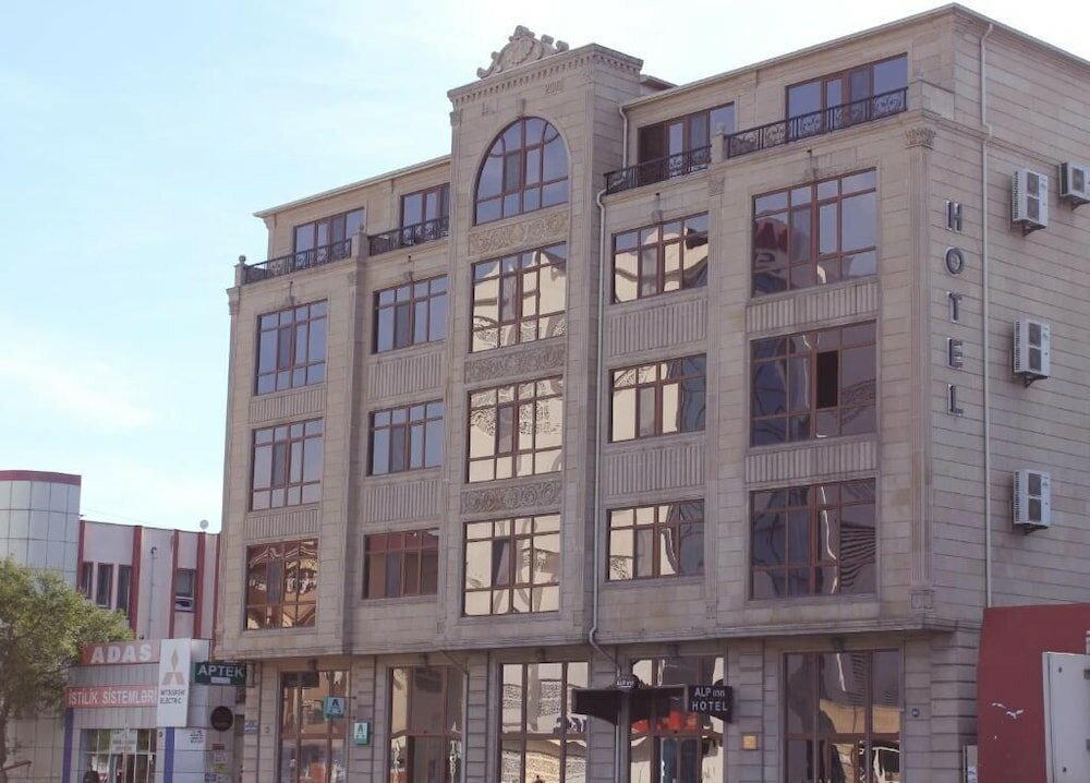 Фото Alp Inn Hotel