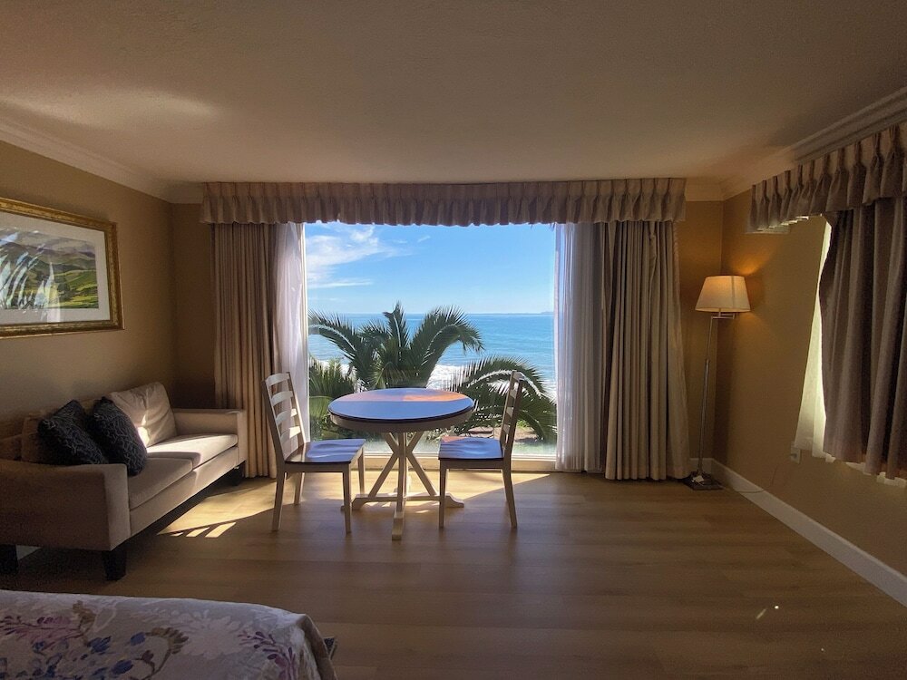 Фото Cliff House Inn On The Ocean