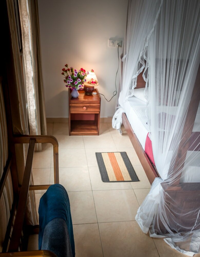 Фото Central Beach Inn