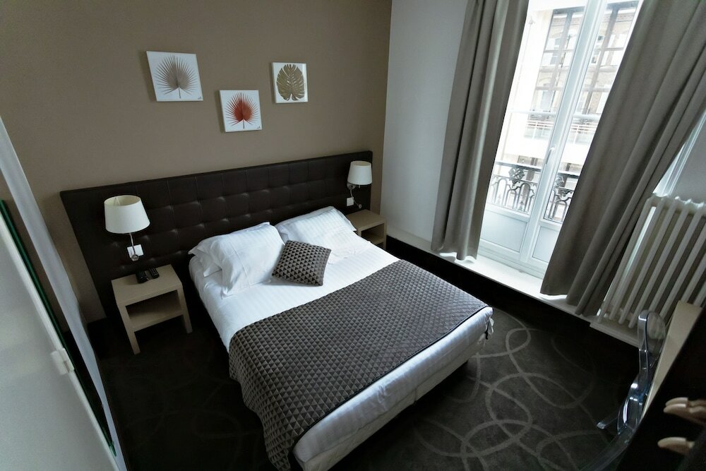 Фото Hôtel Le Saint Louis