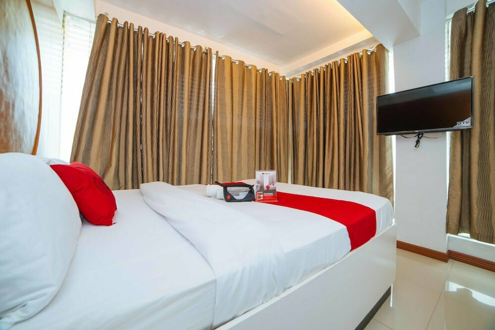 Hotel RedDoorz near Bambang Station, Manila, photo