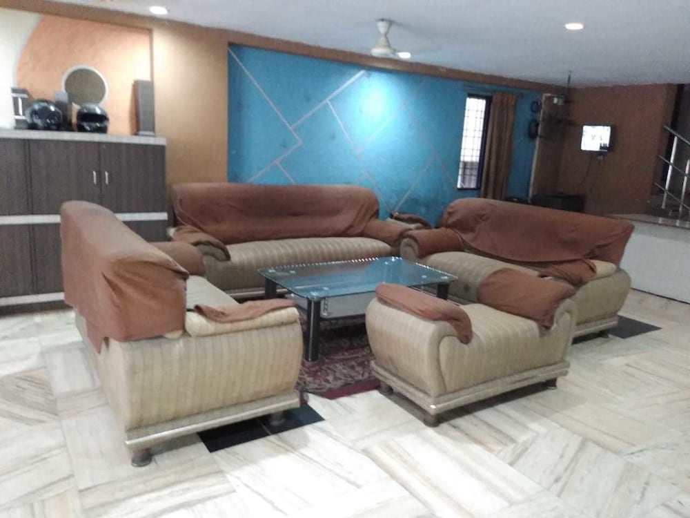 Фото Hotel Sai National