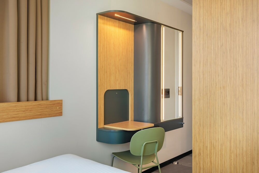 Фото Maxhotel Amsterdam Airport Schiphol