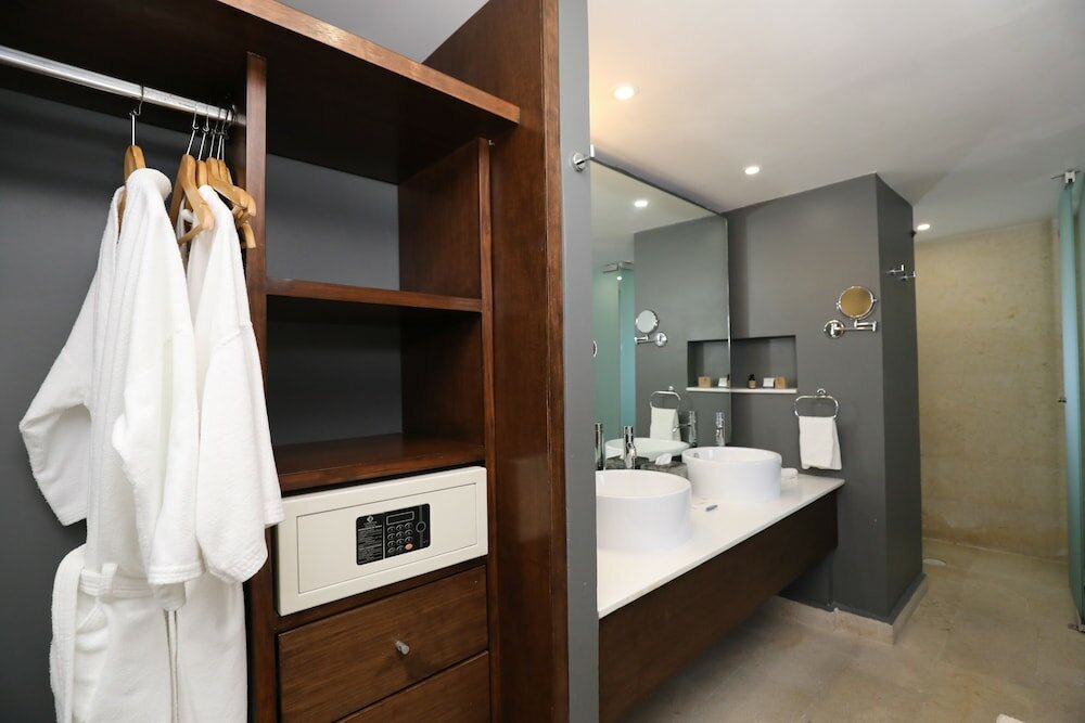 Фото Hotel Montetaxco