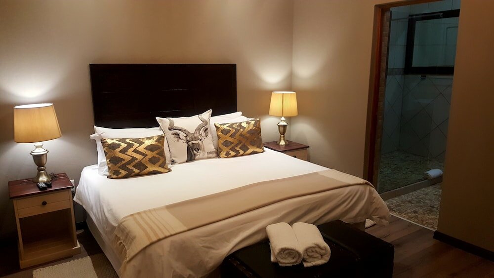 Фото Aerotropolis Guest Lodge