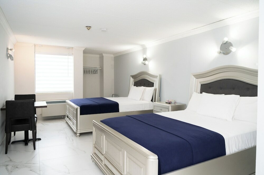 Фото Diplomat Inn