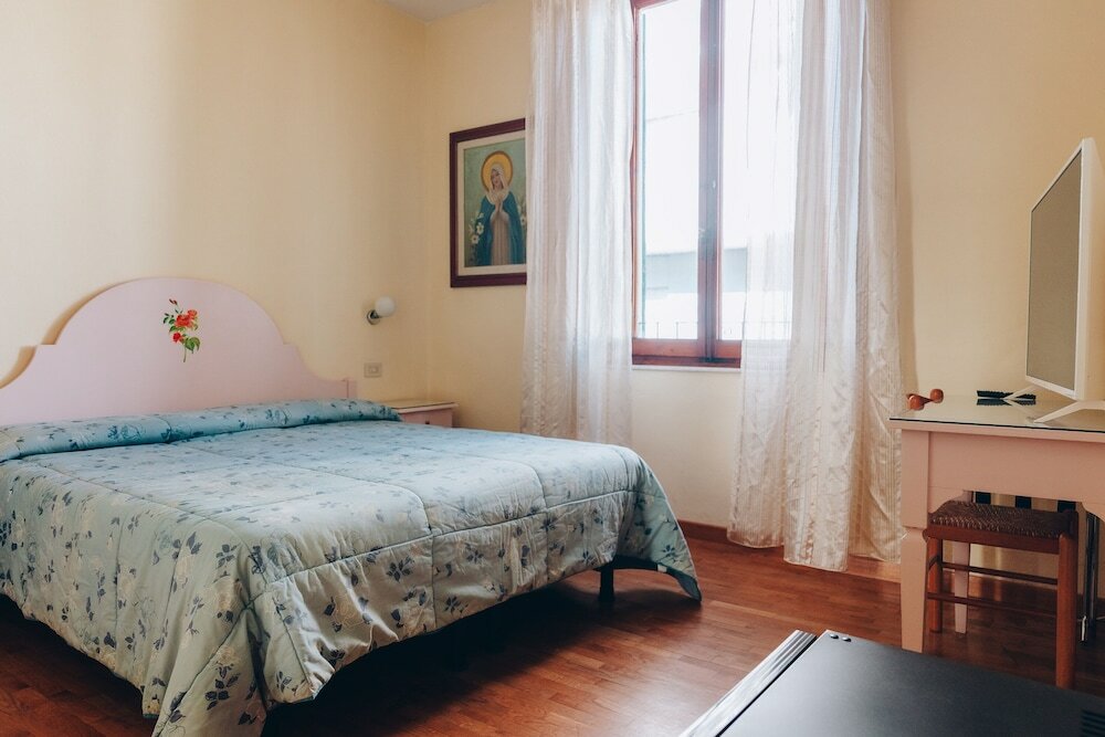 Фото Hotel Savoia E Campana