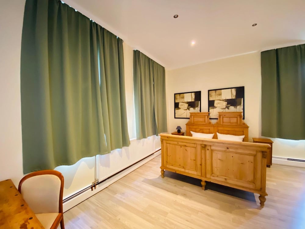 Фото Hotel Am Lindenhof