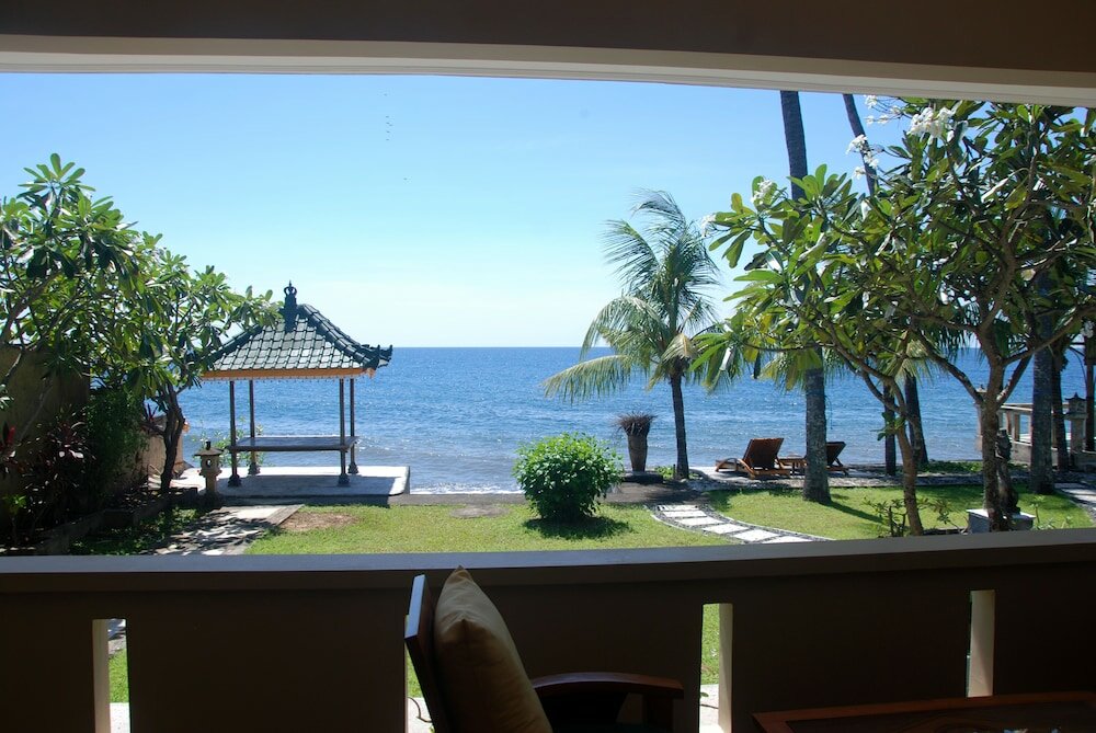 Фото Poinciana Resort Bali