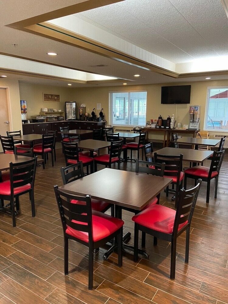 Фото Red Roof Inn Sandusky Milan