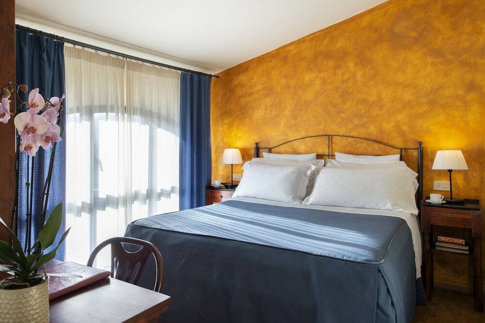 Фото Hotel L'Antico Pozzo