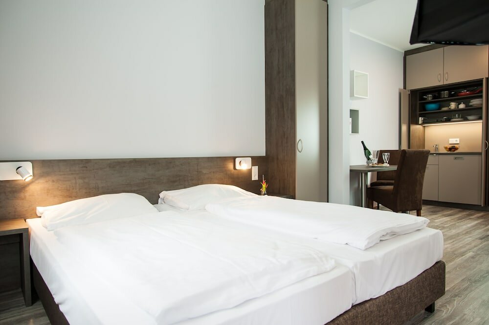 Фото Amalienburg Boutique & Boarding Hotel