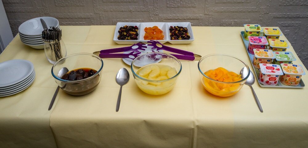 Фото The Maples Hotel