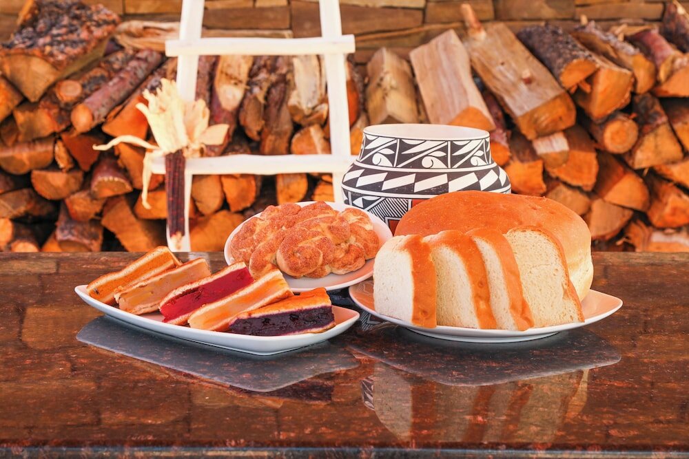 Фото Holiday Inn Express & Suites Albuquerque Historic Old Town, an Ihg Hotel