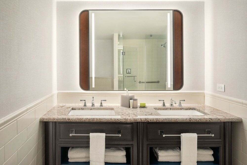 Фото The Madison Hotel