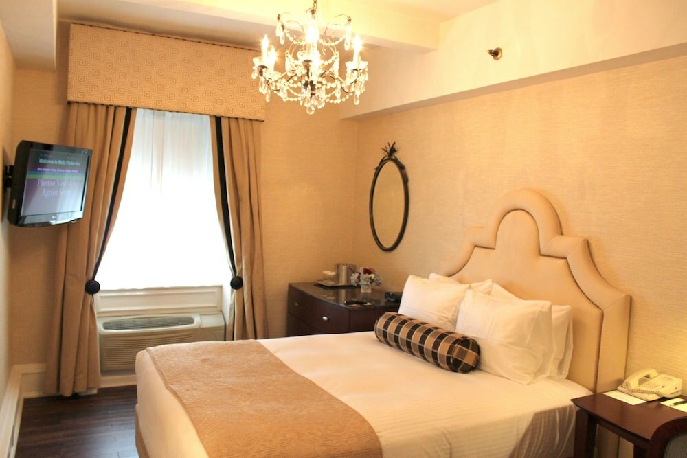 Фото Molly Pitcher Inn