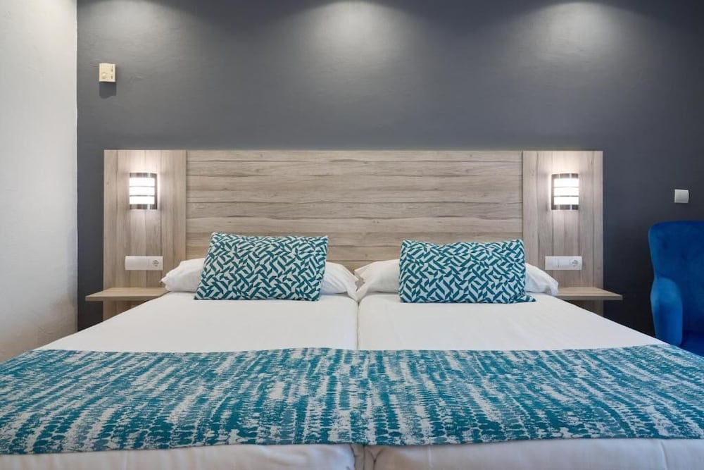 Фото Hotel Maya Alicante