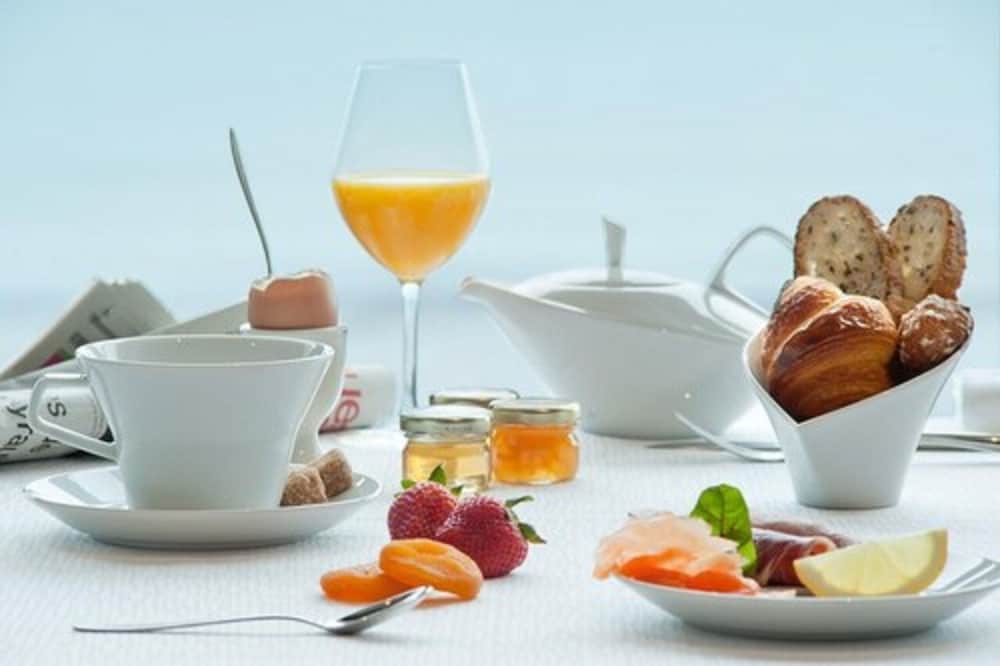 Фото Hôtel Le Nouveau Monde