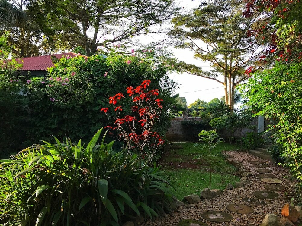 Фото Gately Inn Entebbe