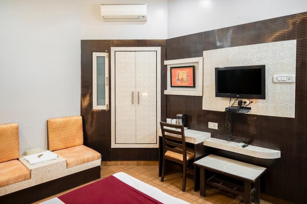 Фото Hotel Prayag