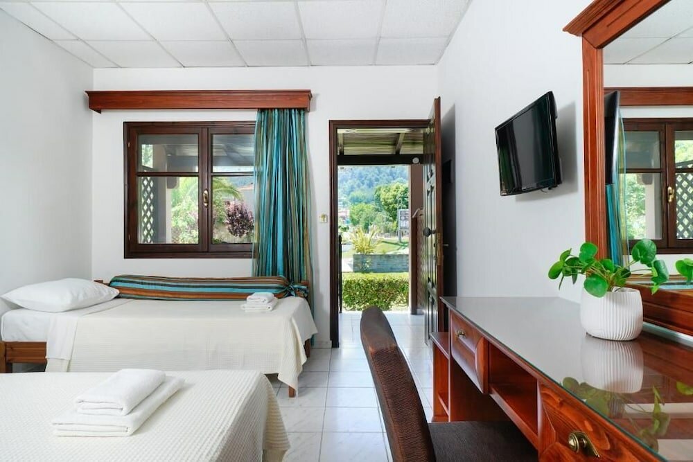 Фото Kamelia & Semeli Hotel