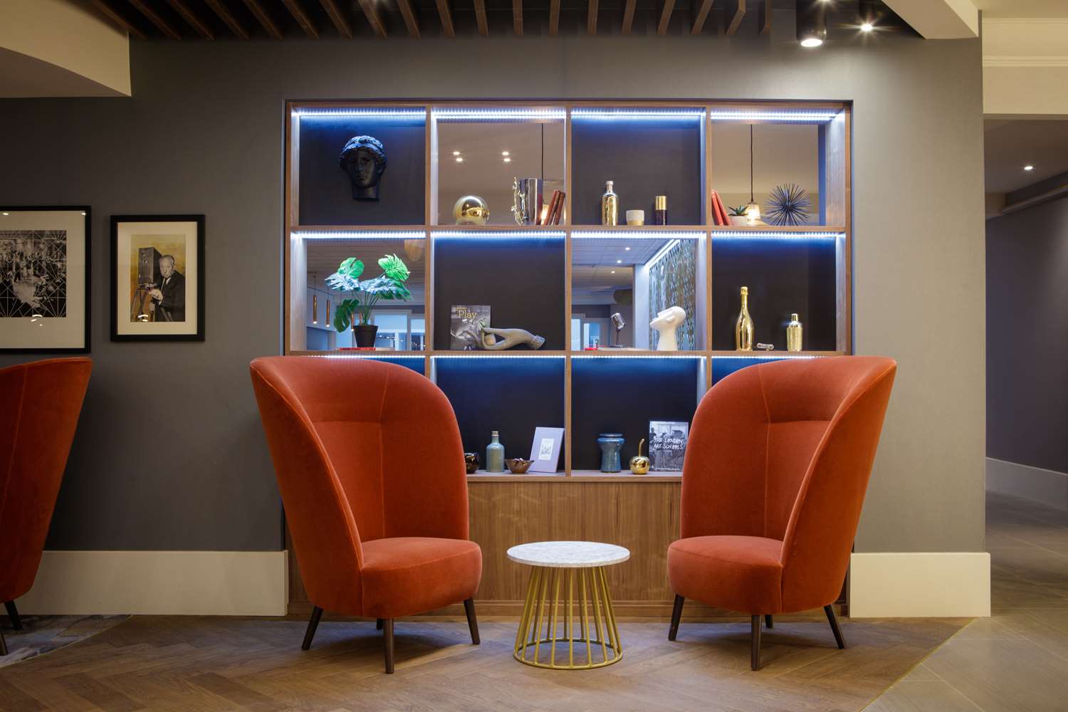 Фото DoubleTree by Hilton London Elstree