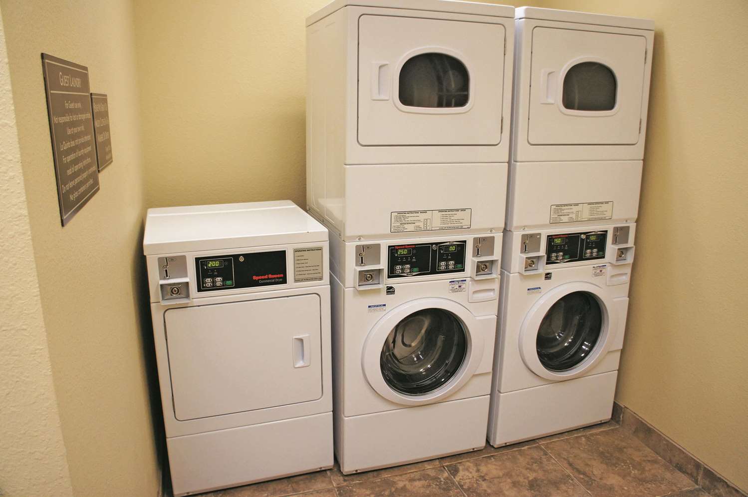 Фото Highland Suites