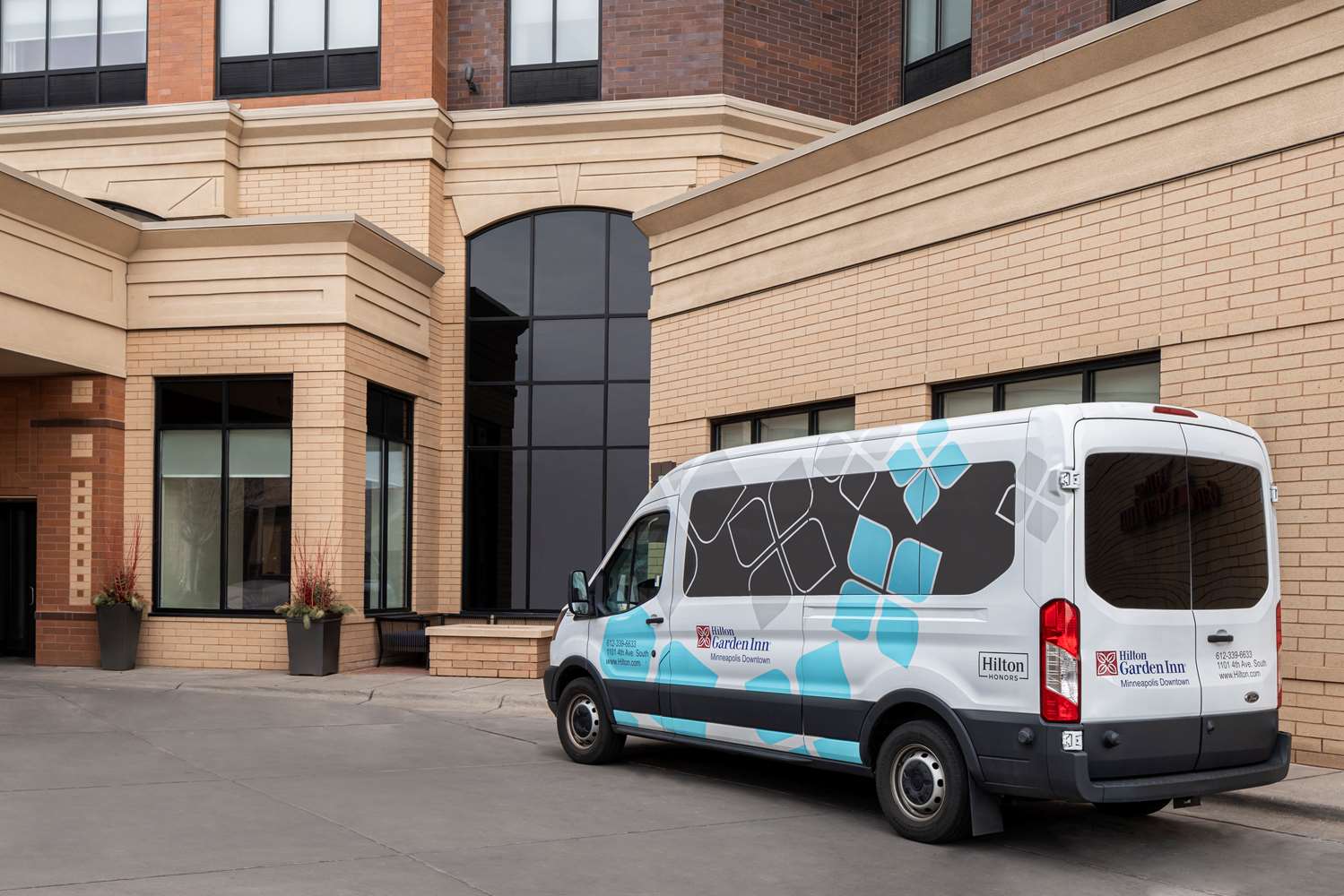 Фото Hilton Garden Inn Minneapolis Downtown