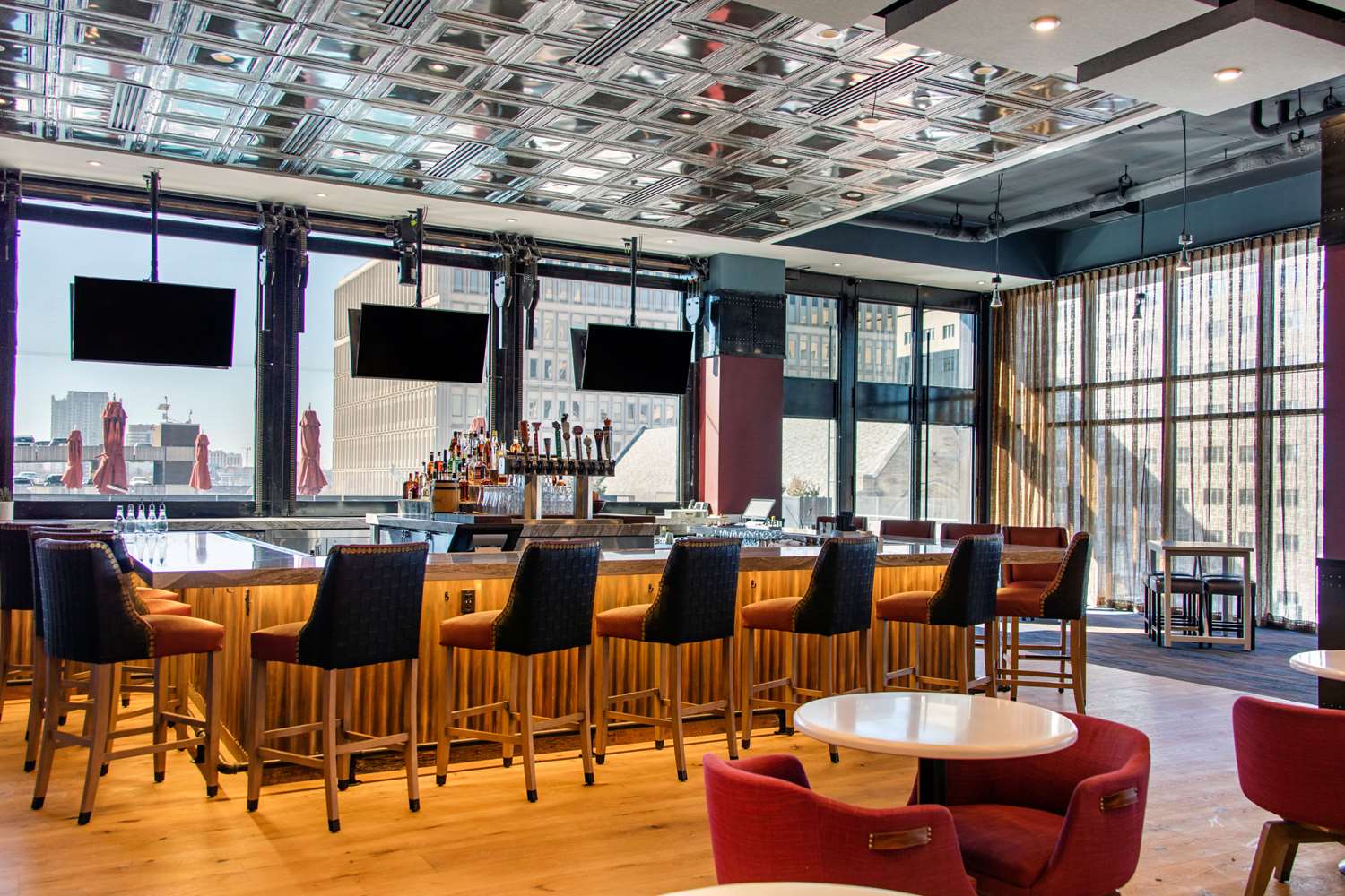 Фото Cambria Hotel Nashville Downtown