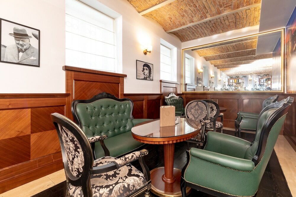 Фото Le Premier Boutique Hotel