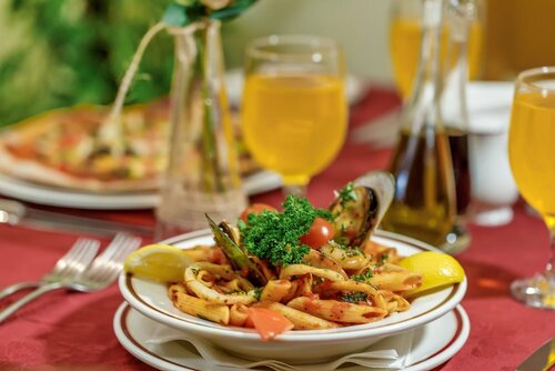 Гостиница Marbella Resort в Шардже