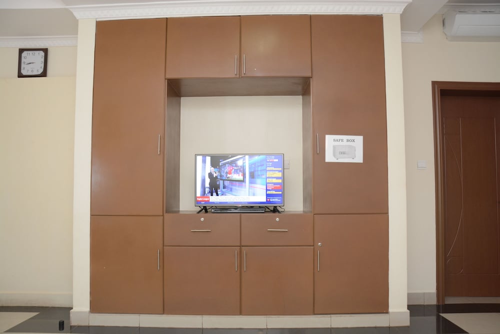 Фото Five to Five Hotel