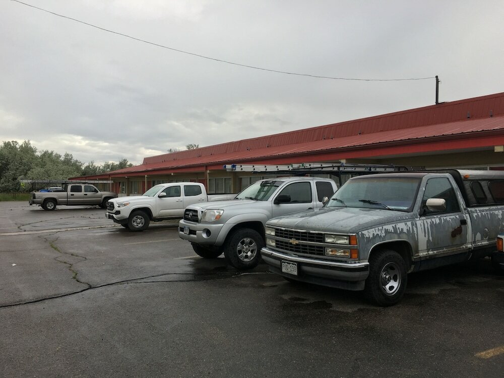 Фото Spanish Peaks Inn