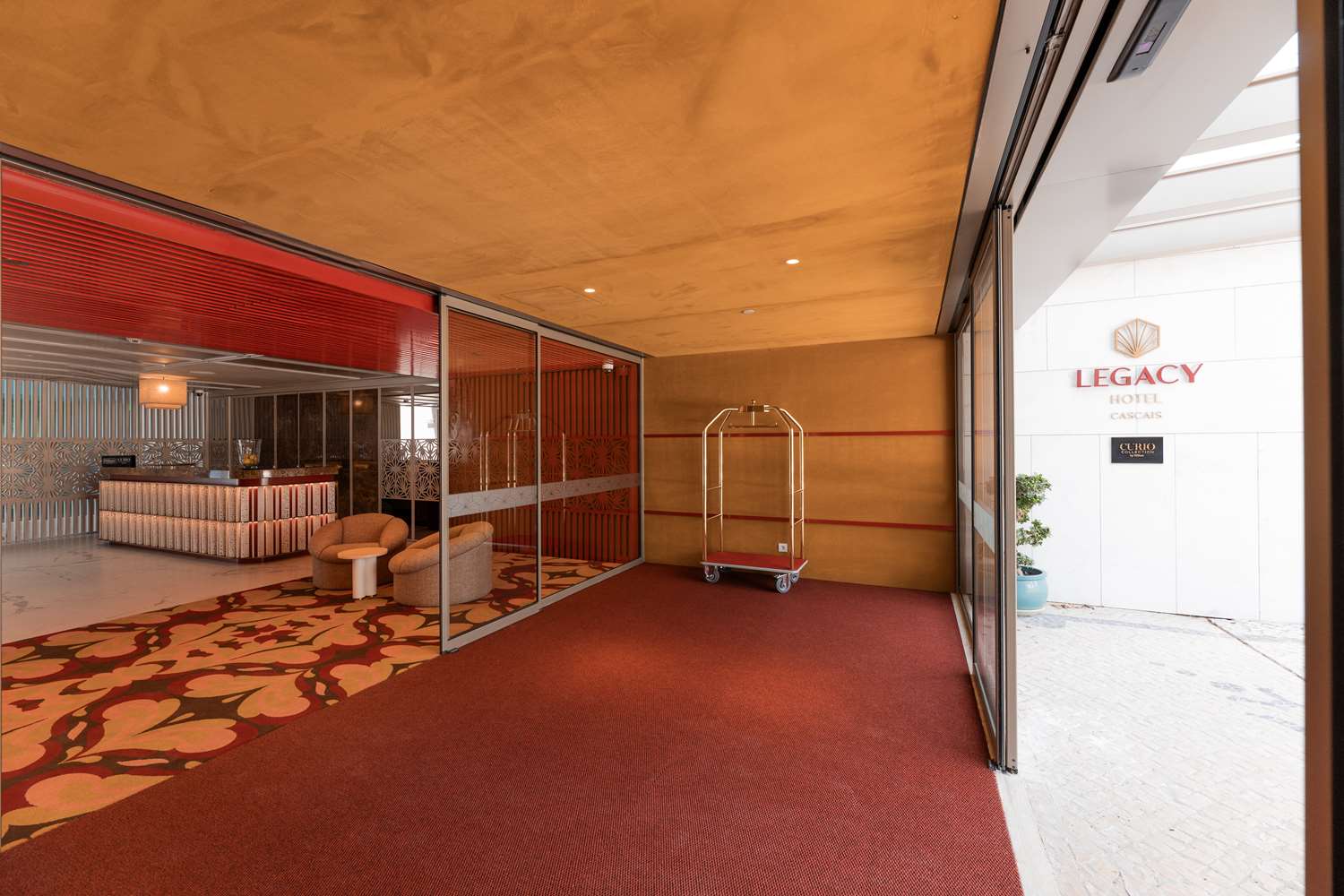 Фото Legacy Hotel Cascais, Curio Collection by Hilton