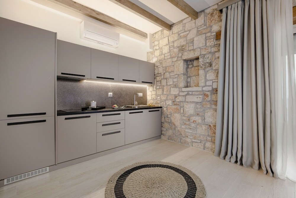 Фото Aliv Stone Suites & SPA