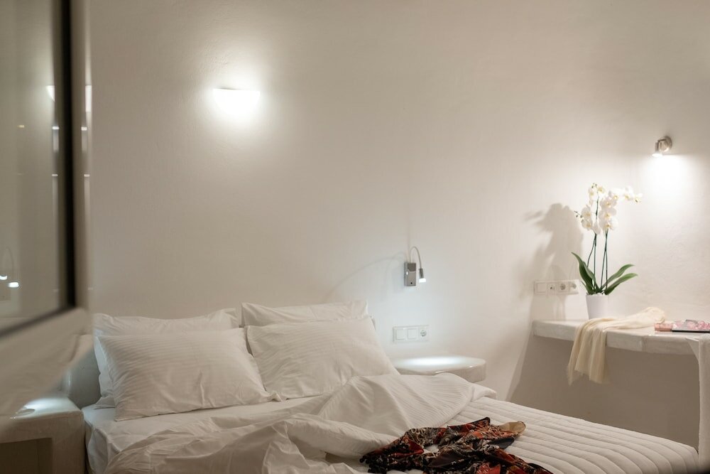 Фото Santoterra Antigua Suites