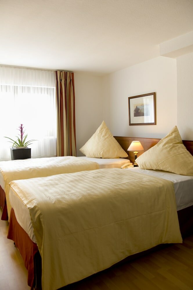 Фото Hotel Kölner Hof Refrath