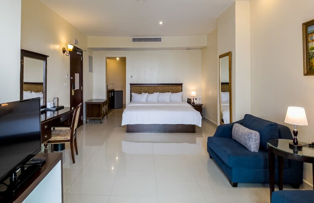 Фото Black Diamond Hotel