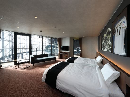 Фото Tower Eleven Hotel