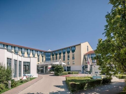 Гостиница Munich Airport Marriott Hotel во Фрайзинге